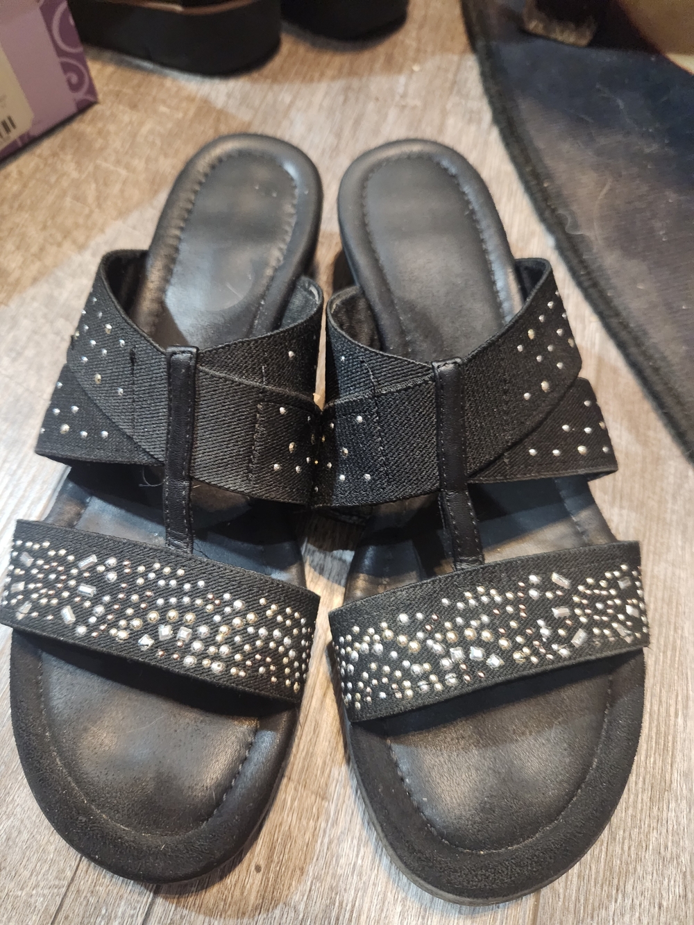Source Unknown Black Studded Cross-Strap Sandals